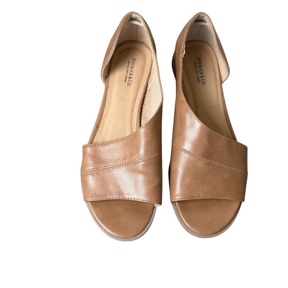 Roebuck & Co Womens Camel Tan Faux Leather Flats 8M Open Toe Sandals Neutral - Picture 2 of 11
